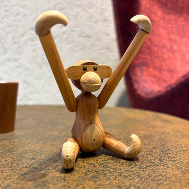 【キリム屋さん.com 特製コースター付き】モンキーミニ (チーク) | Kay Bojesen Denmark