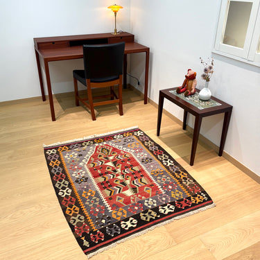 Old & Antique Kilim – キリム屋さん.com
