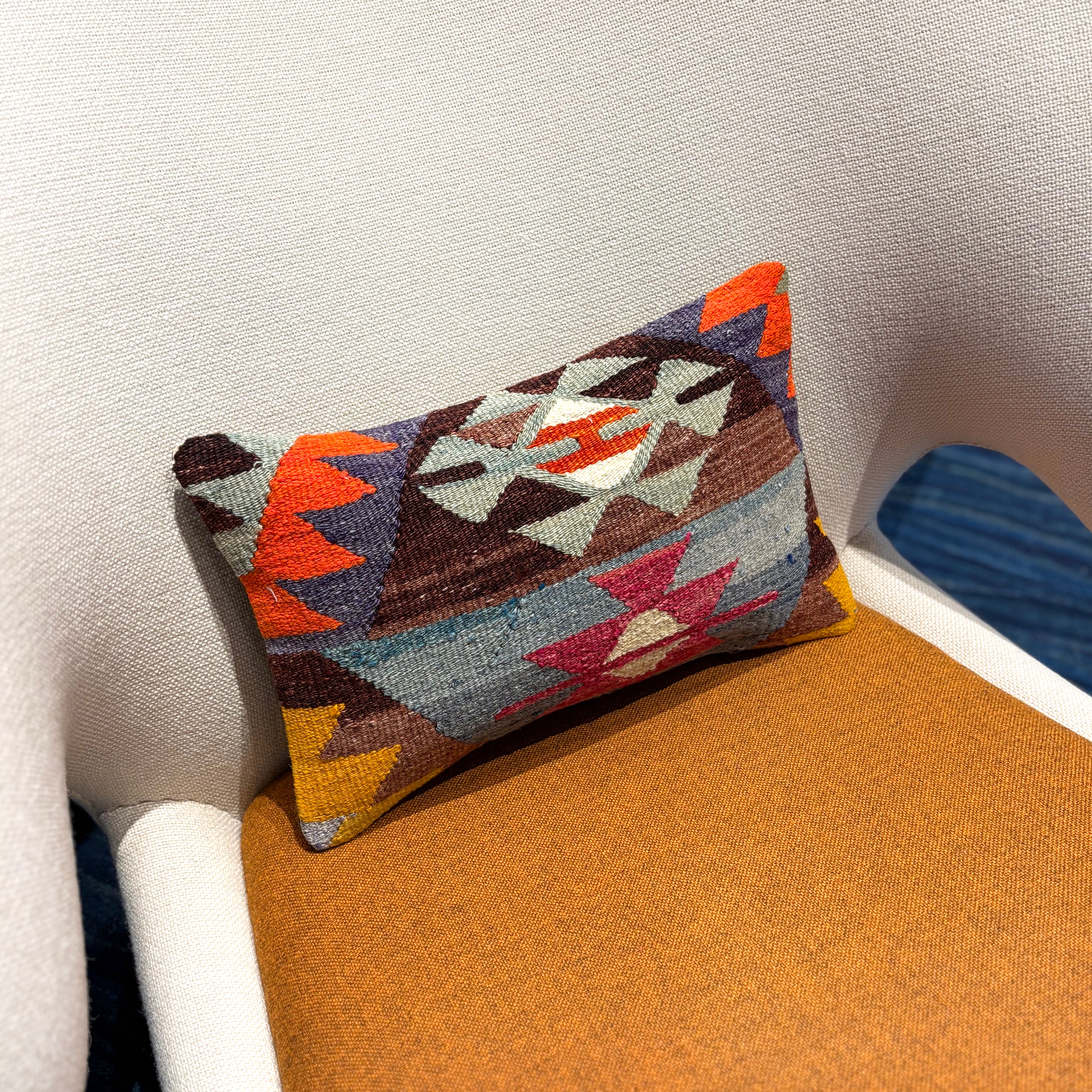 オールドキリム キリムクッションカバー 25×40㎝ (C-15554) – キリム屋