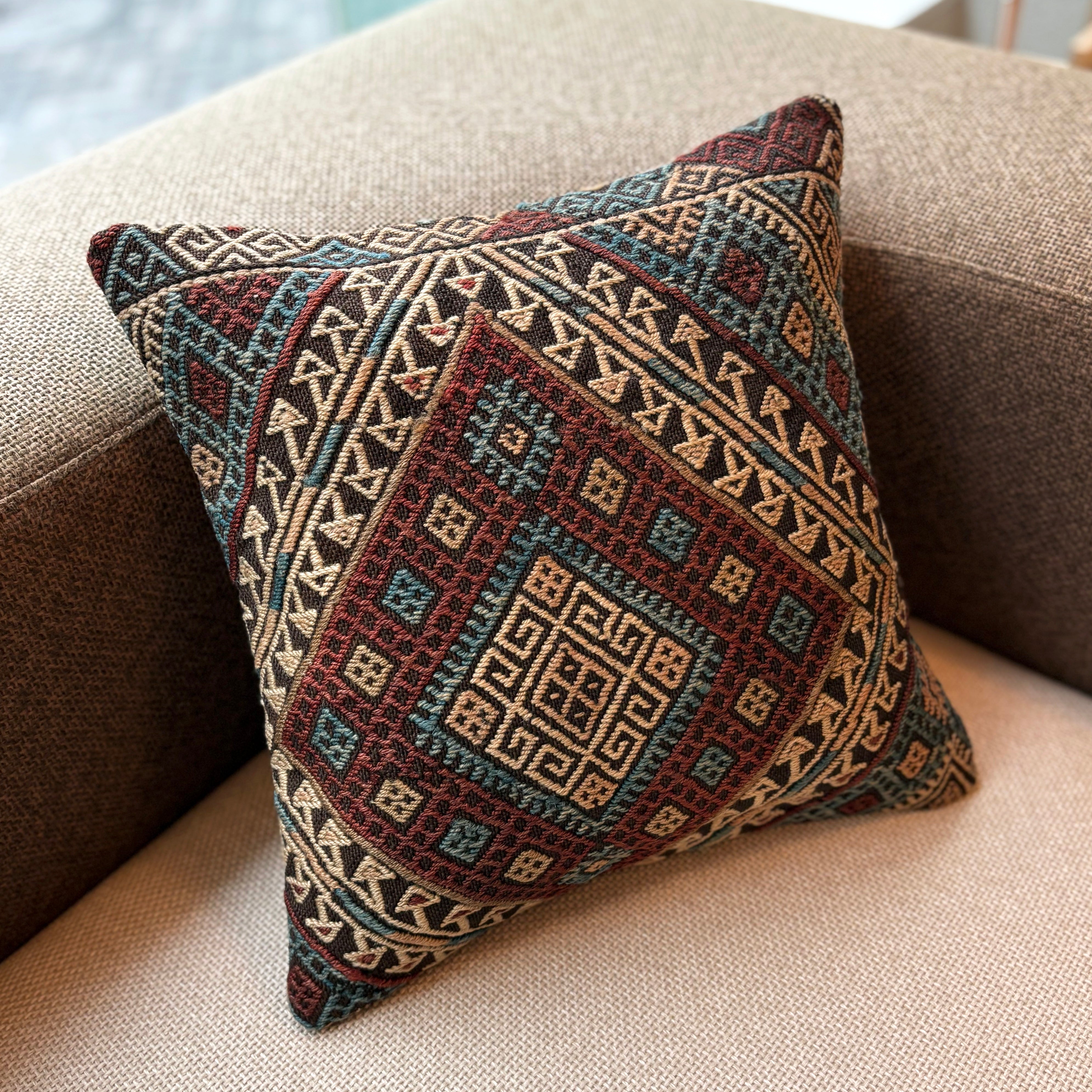 アンティークキリムクッションカバー 一点物】キリムクッションカバー 40cm角｜これまでに販売した商品