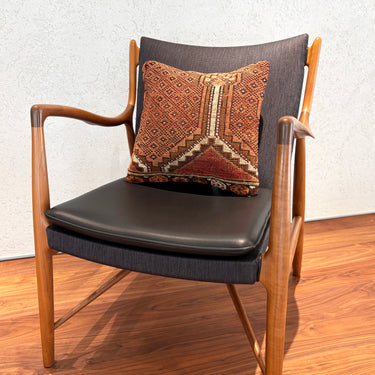 アンティーク絨毯 クッションカバー　40×40㎝　(C-15629)