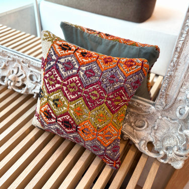 オールドキリムクッションカバー ジジム　30×30㎝　(C-15646)