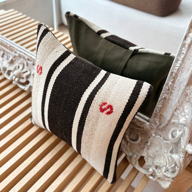 アンティークキリム キリムクッションカバー ジジム　30×30㎝　(C-15652)