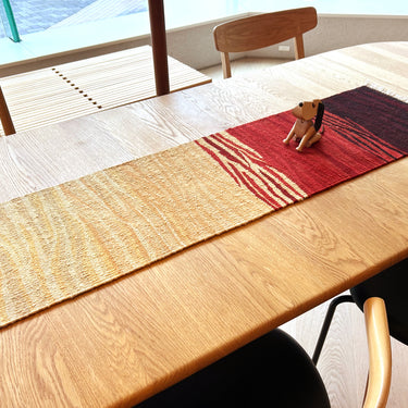 【キャンペーン対象 -5%】テーブルランナー＆テーブルセンター トルコ・上質な現代キリム　テーブルランナー   ROGOBA KILIM®　123×35㎝　(No.21570)