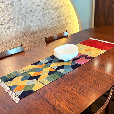 テーブルランナー＆テーブルセンター ROGOBA KILIM® 上質な現代キリム トルコ・ロゴバキリム　121×36㎝　(No.22985)