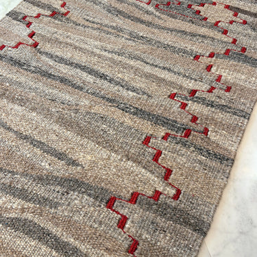 玄関マット トルコ・ロゴバキリム  上質な現代キリム  ROGOBA KILIM®  キリムラグ   127×52㎝  (No.23056)