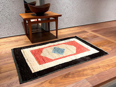 机前に置かれたモダン・トゥル（No.02718）の写真1