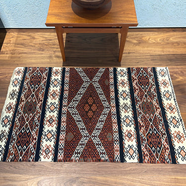 Old & Antique Kilim – キリム屋さん.com