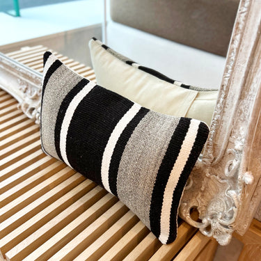 Kilim Cushion 25×40㎝ – キリム屋さん.com