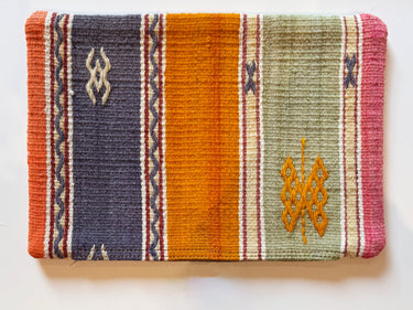 キリムクッション（C-12098）の全体写真