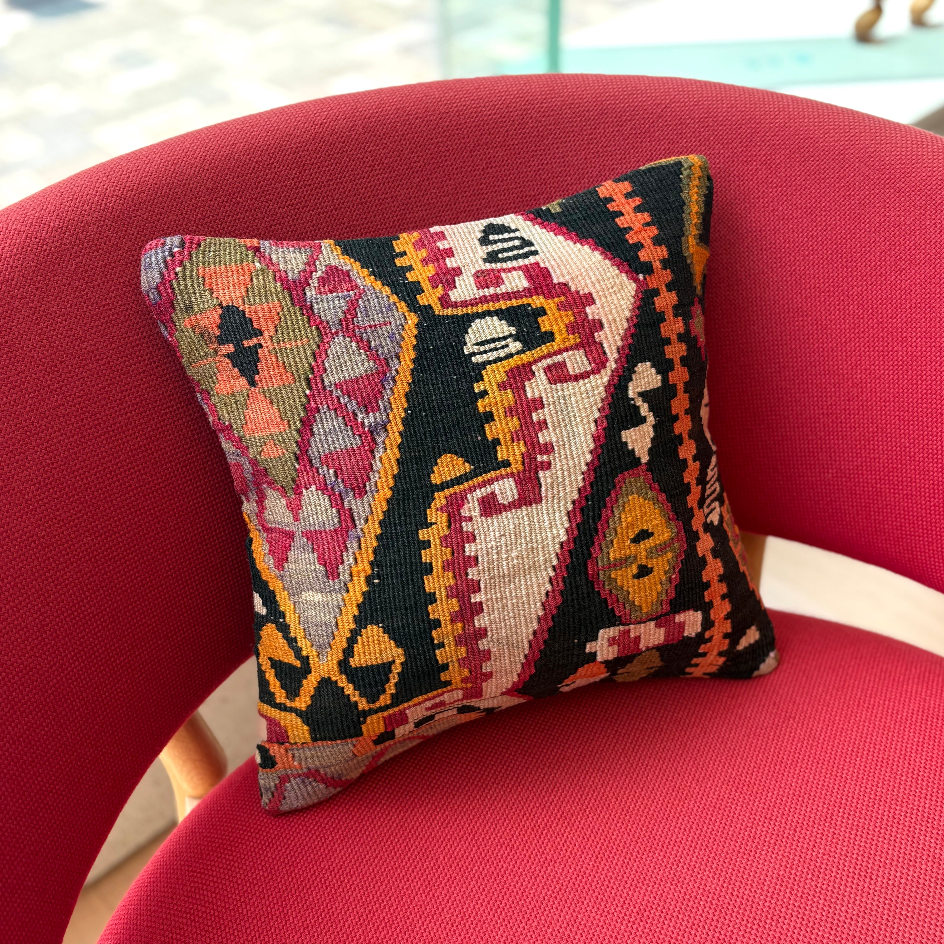 Kilim Cushion 35×35㎝ – キリム屋さん.com