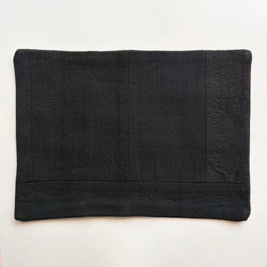 アンティークキリムのパッチワーククッションの全体写真