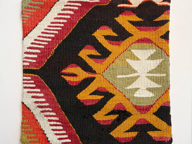 キリムクッション（C-15537）の全体写真