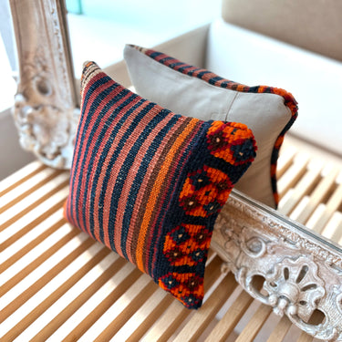 アンティーク絨毯 キリムクッションカバー　30×30㎝　(C-15645)