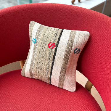 キリムクッションカバー Kilim Cushion 30×30㎝ – キリム屋さん.com