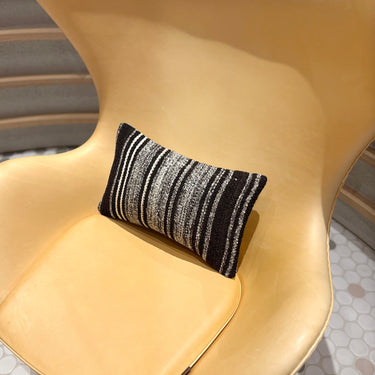 アンティークキリム キリムクッションカバー　25×40㎝　(C-15691)