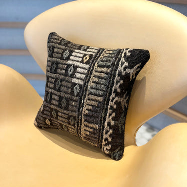 Kilim Cushion – キリム屋さん.com