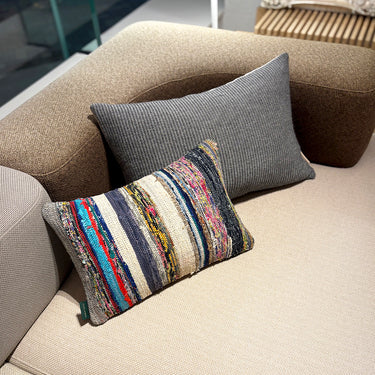 オールドキリム（裂き織り） キリムクッションカバー　※ 両面タイプ　30×45㎝　(C-15876)