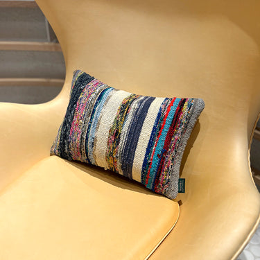 オールドキリム（裂き織り） キリムクッションカバー　※ 両面タイプ　30×45㎝　(C-15876)