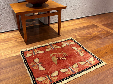 床に敷かれたトゥル（N-608）の写真1